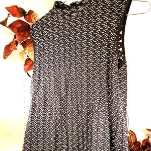 Carmen black white sweater shell size M